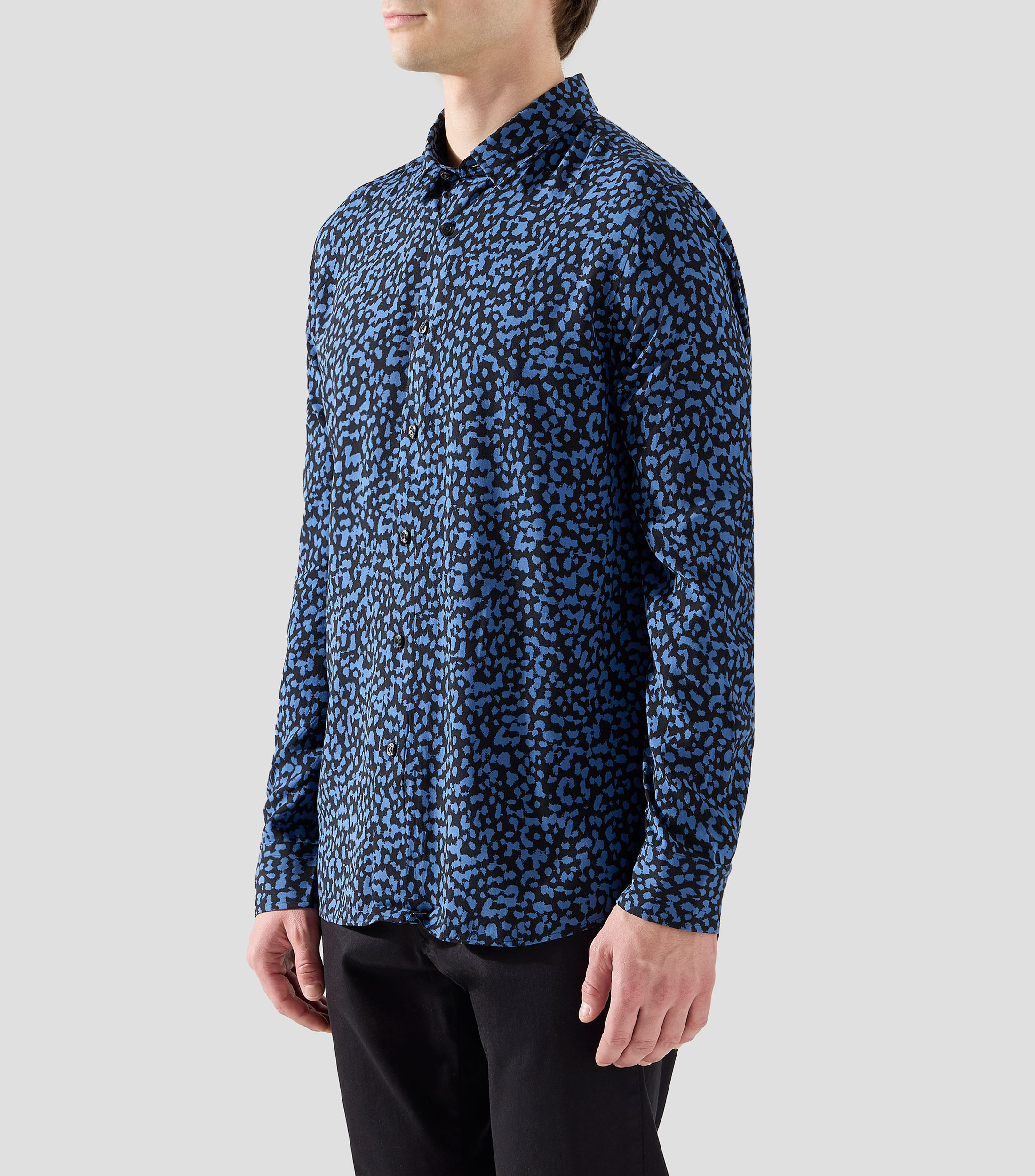 Camisa relaxed fit en popelín con estampado abstracto Hombre